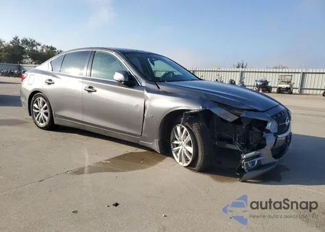 2015 Infiniti Q50 Base z USA, uszkodzony, nr VIN JN1BV7AP0FM332619